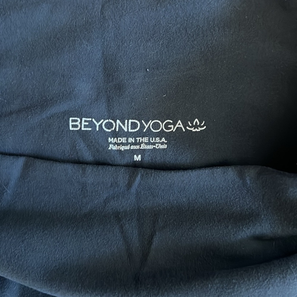 Beyond Yoga leggings - Picture 2 of 3